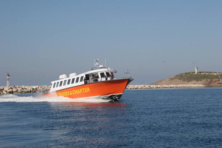 Διακομιδή 72χρονου στη Σύρο