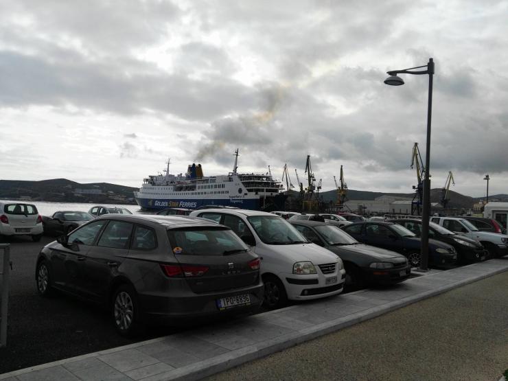 Απουσία ελέγχου, ανεξέλεγκτη στάθμευση 