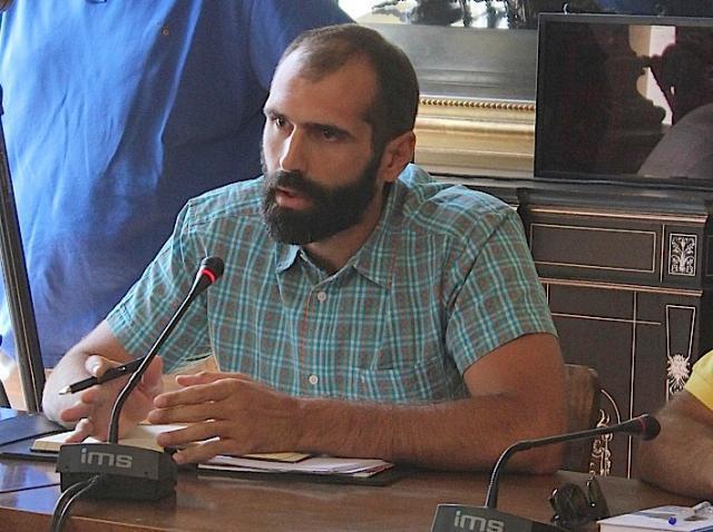 “Λαϊκή Συσπείρωση Σύρου”: Η μεγάλη πυρκαγιά της Πάρου δεν προκλήθηκε εν κενώ