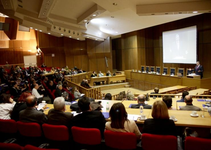 Όχι στον “στραγγαλισμό” της λειτουργίας των Δήμων 