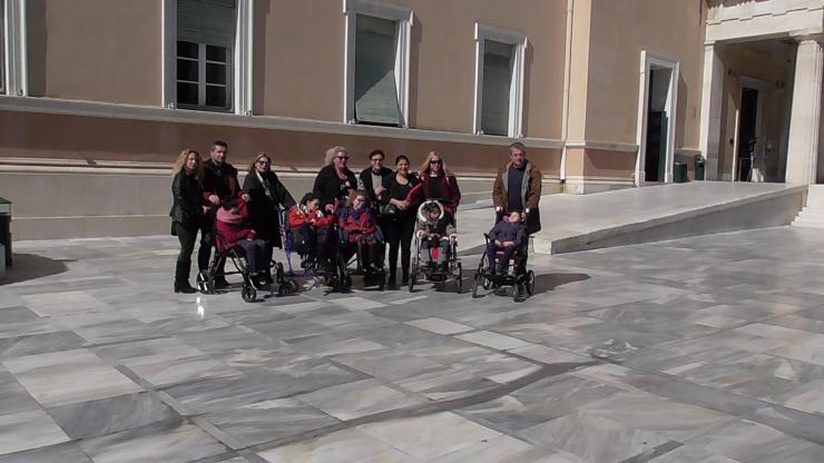 Συνάντηση Μανιού με  την Ένωση Γονέων και Φίλων Ατόμων με Σύνδρομο Rett