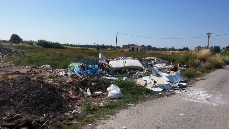 Ενημέρωση για την ανεξέλεγκτη ρίψη μπαζών 