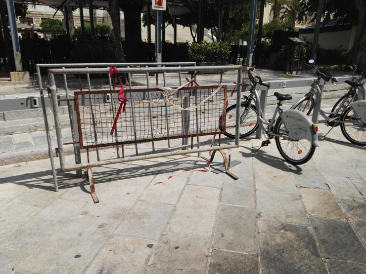 Εικόνες εγκατάλειψης στην πόλη 