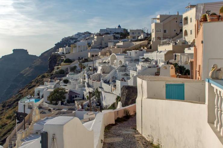 Το εμπόριο “κλειδί” για την ανάπτυξη των νησιών μέσω του τουρισμού