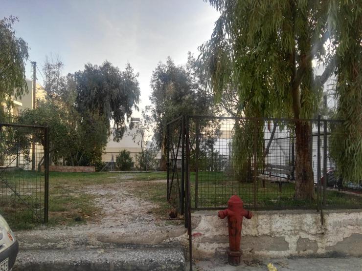 Καμία εξέλιξη για την “παιδική χαρά” της οδού Σεφέρη 