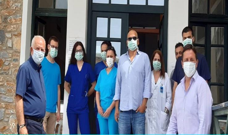 Παράδοση αναπνευστήρα στο Κέντρο Υγείας Ίου 