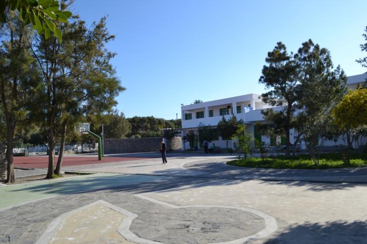 Με χρηματοδότηση από το Πράσινο Ταμείο προχωρά η ενεργειακή αναβάθμιση του Λυκείου Παροικιάς