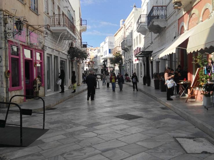 Με “click away” στα καταστήματα της Ερμούπολης 