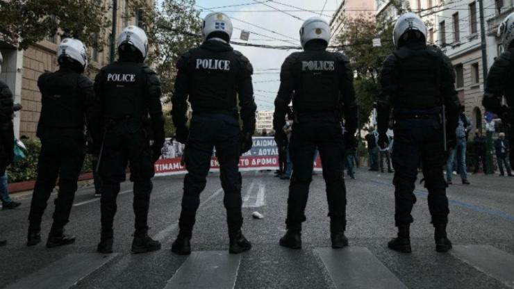 Απαγορεύονται οι συναθροίσεις άνω των 100 ατόμων μέχρι 1η Φεβρουαρίου