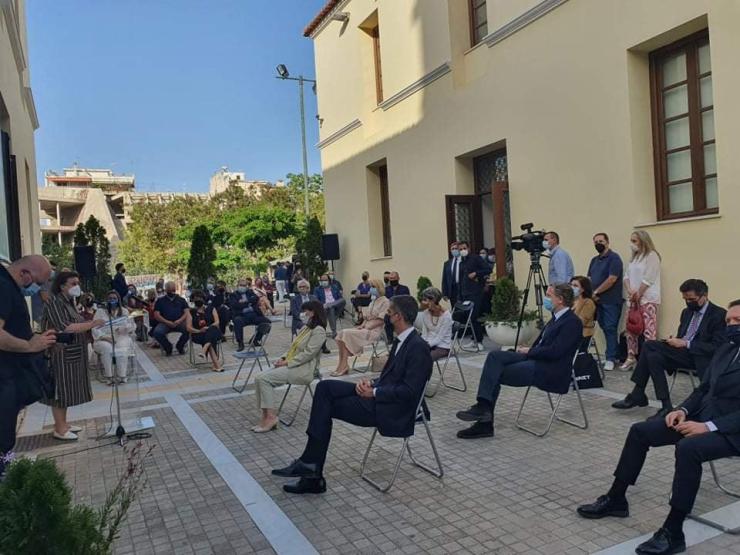 Κατερίνα Μονογυιού: Η Κέρος, ένα ακόμα θαύμα των Κυκλάδων