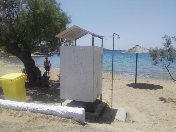 Εκκρεμότητες... φροντίδας σε παραλίες της Σύρου 