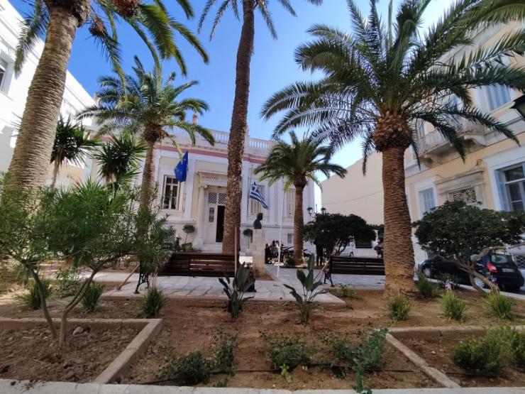  “Πινελιές” αισθητικής βελτίωσης της πλατείας Τσιροπινά 