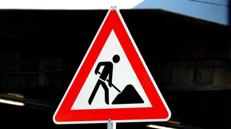 Εργασίες διαμόρφωσης στο δημοτικό πάρκινγκ Αμοργού