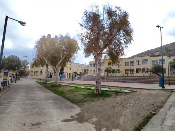 Καθυστερήσεις στην “Ενεργειακή Αναβάθμιση” αφήνουν τάξεις χωρίς θέρμανση 