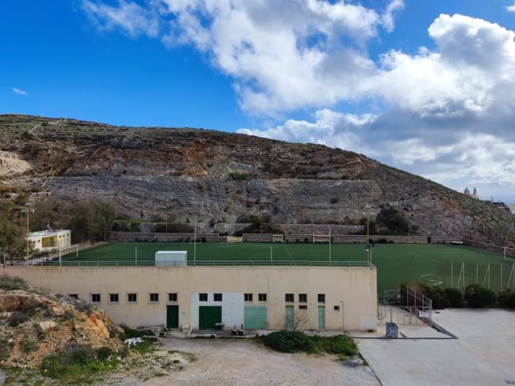 Έργο 650 χιλ. ευρώ για την “επούλωση” του γηπέδου Άνω Σύρου 