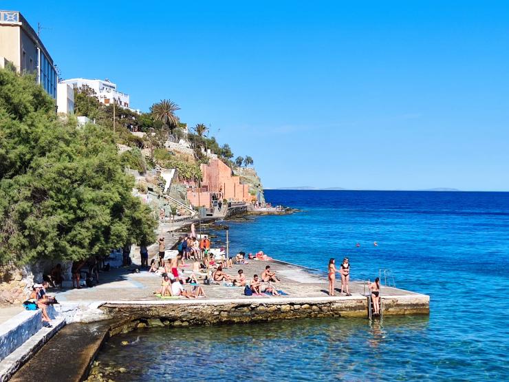 Χωρίς ομπρέλες η “πλαζ” των Αστεριών 