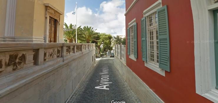 Διακοπή κυκλοφορίας οχημάτων στην οδό Αγ. Νικολάου στην Ερμούπολη