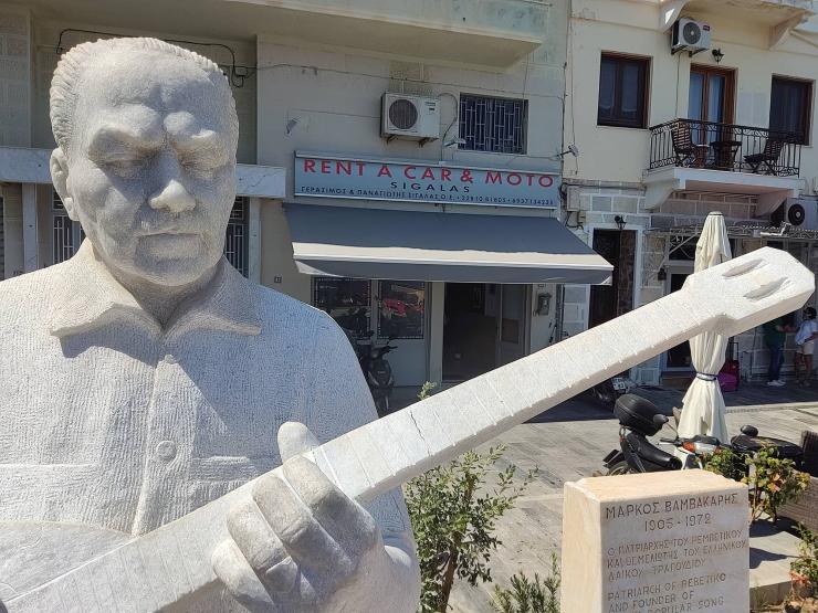 Αποκαταστάθηκε η ζημιά στο άγαλμα του Μάρκου Βαμβακάρη 