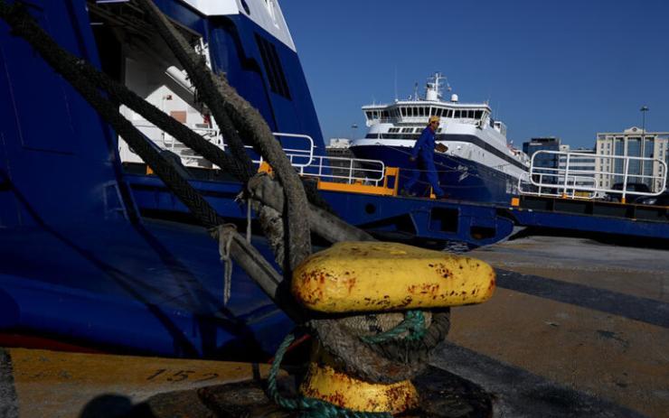Δεμένα τα πλοία λόγω απεργίας το πρωί της Τρίτης 