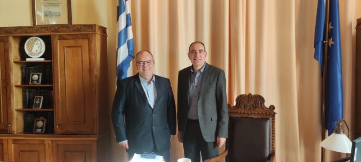Επίσκεψη εργασίας της παράταξης Αθανασίου στον δήμαρχο Σύρου - Ερμούπολης