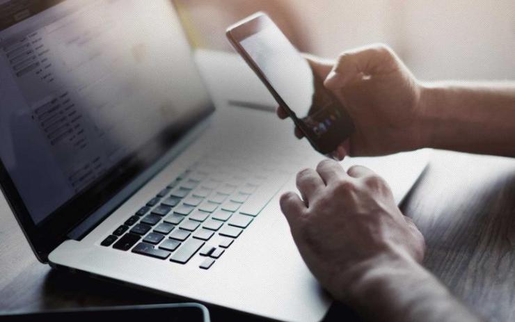 Πατρινή γιατρός στην «παγίδα» απατεώνα - Πώς έχασε από τον λογαριασμό της 20.000 ευρώ