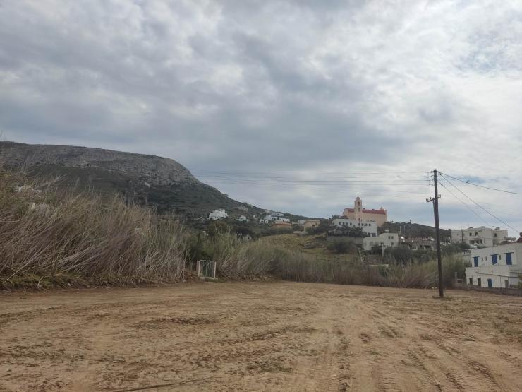 Διαμορφώσεις για ασφαλή parking σε Κίνι και Λαλακιά 