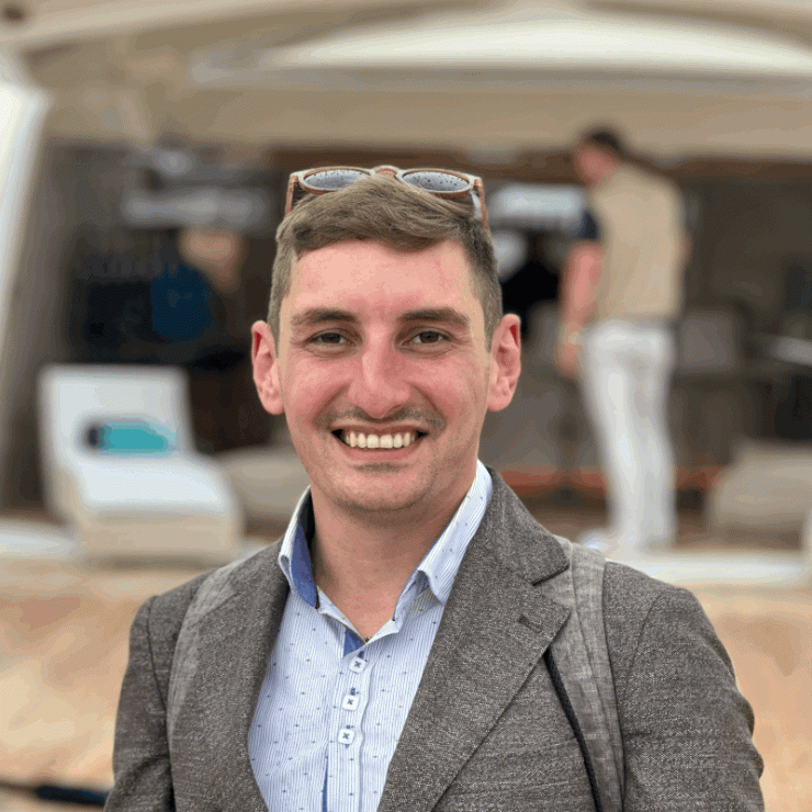 Ο Μηνάς Λυριστής για το yachting και τη Μύκονο