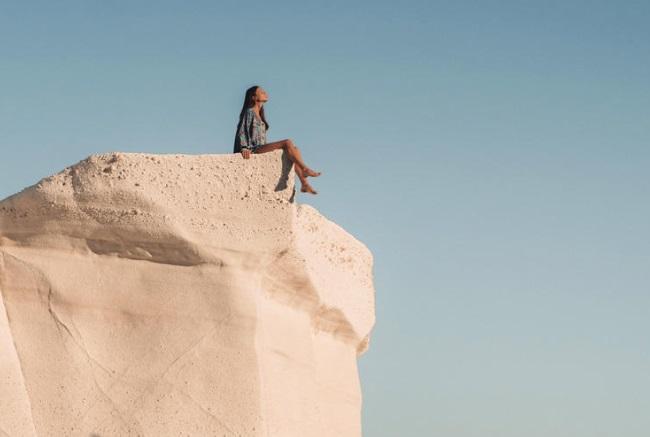 H Vogue αποθεώνει Μήλο, Σύρο και Πάρο