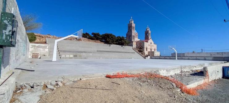 Νέα όψη στο γήπεδο μπάσκετ στην Ανάσταση 