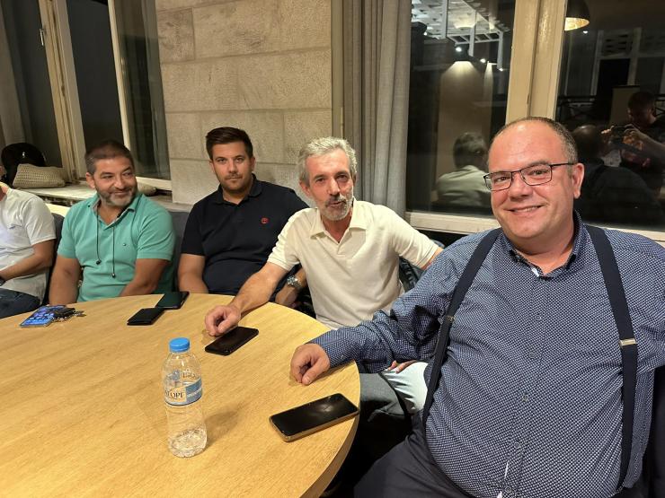 Αναγέννησί μας: Συνάντηση με το Σωματείο Λεμβούχων Σύρου και το Σωματείο Ιδιοκτητών Ταξί