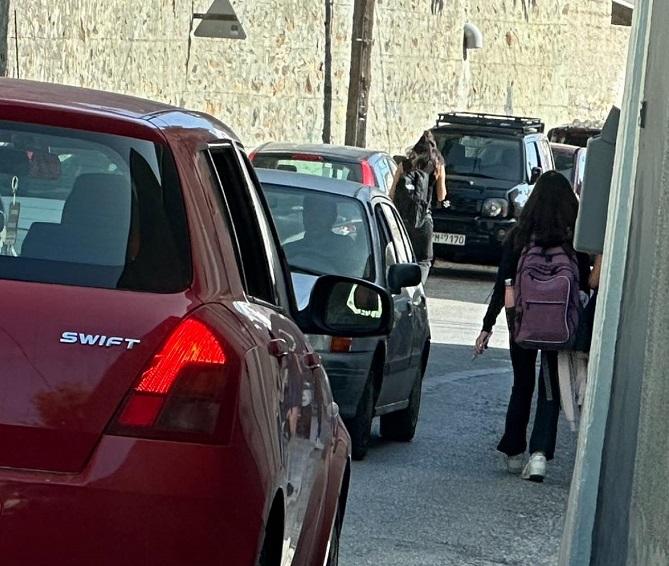 Κωφεύουν οι αρμόδιοι ενώ ελλοχεύει κίνδυνος για μαθητές  