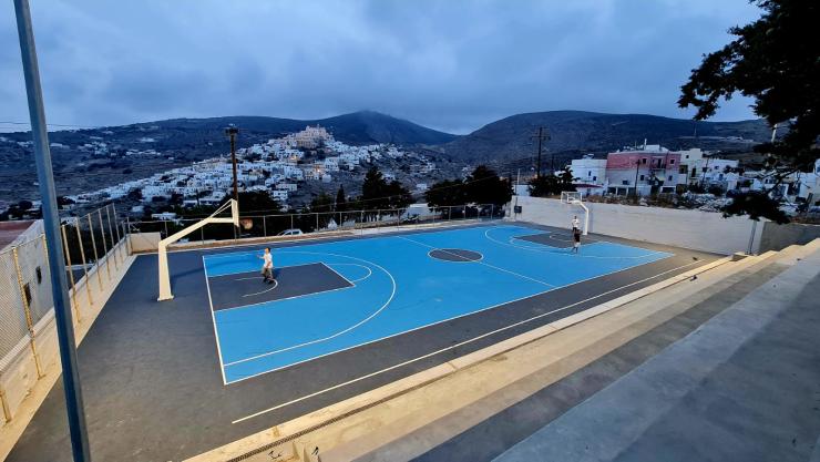 Σύρος: Ολοκληρώθηκε το έργο του γηπέδου μπάσκετ στην Ανάσταση