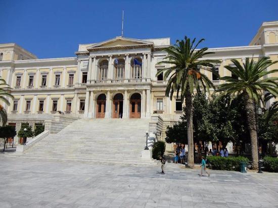 Δημοτικές εκλογές 2023 - Σύρος: Η σταυροδοσία για τα μέλη των συνδυασμών 