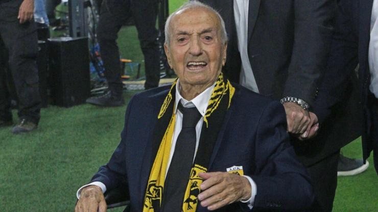 Πέθανε ο Κώστας Νεστορίδης – Το ελληνικό ποδόσφαιρο θρηνεί