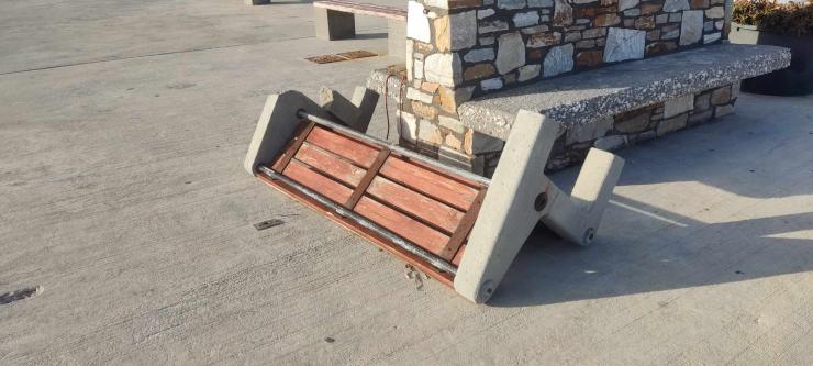 Καταστροφή εξοπλισμού στο λιμανάκι του Φοίνικα 