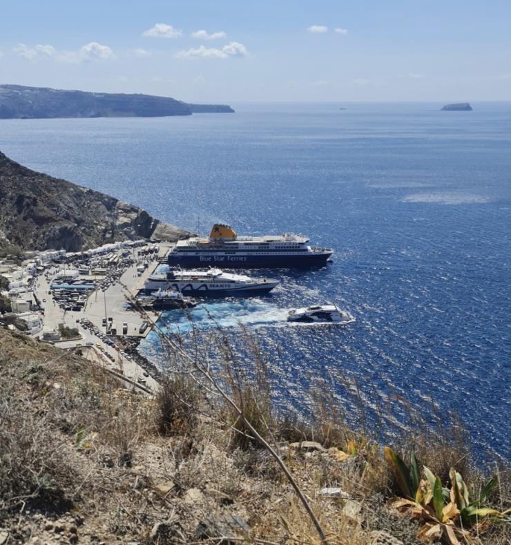 Σαντορίνη: Επανεκκινούν σήμερα οι εργασίες βελτίωσης του επαρχιακού οδικού δικτύου 