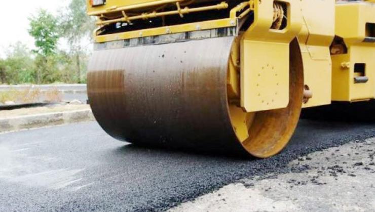 Σαντορίνη: Εκτεταμένες εργασίες ασφαλτόστρωσης στην περιοχή της Οίας