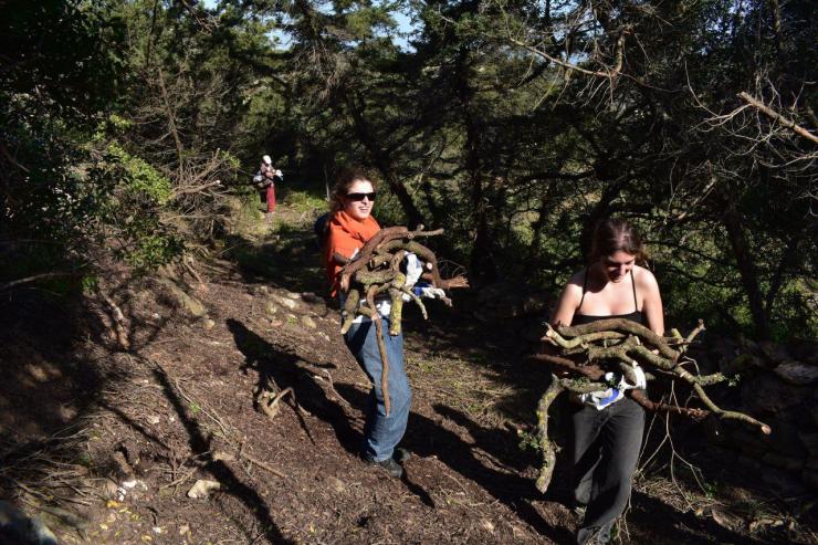 Σύρος: Καθαρισμός του μονοπατιού Πάγος – Γαλησσάς από τον Πολιτιστικό Σύλλογο Πάγου 