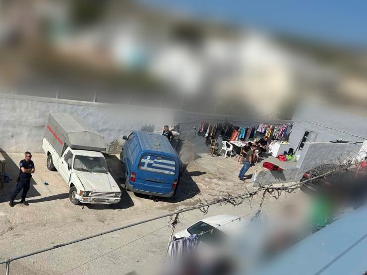 Σαντορίνη: Συνελήφθησαν 25 άτομα για κατάληψη – εγκατάσταση σε ιδιωτικό χώρο