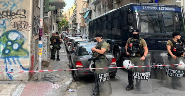 Αστυνομία: Εκκένωση υπό κατάληψη κτηρίων σε Εξάρχεια και Άγιο Παντελεήμονα