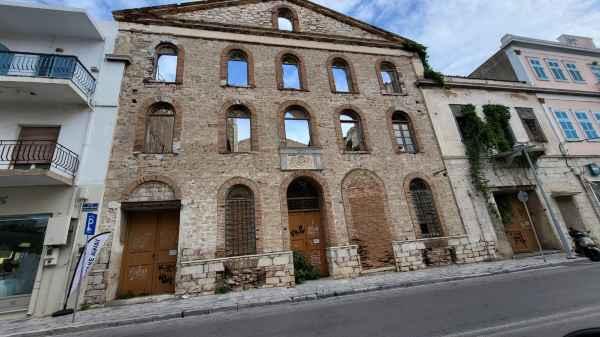 Νεώριον Συμμετοχών: Στο σφυρί... τον Ιούλιο 17 ακίνητά της στη Σύρο 