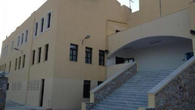 1ο Γυμνάσιο Σύρου - Πειραματικό: Ανακοίνωση για κενές θέσεις - Λεπτομέρειες για δηλώσεις