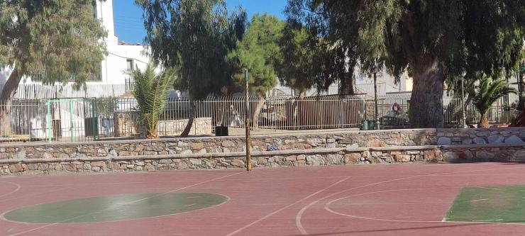  Λείπει εξοπλισμός από το μικρό γήπεδο 