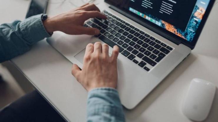 ΕΛΣΕΚ: Πάνω από το 60% των θέσεων εργασίας θα απαιτούν εξειδικευμένες ψηφιακές δεξιότητες ως το 2030