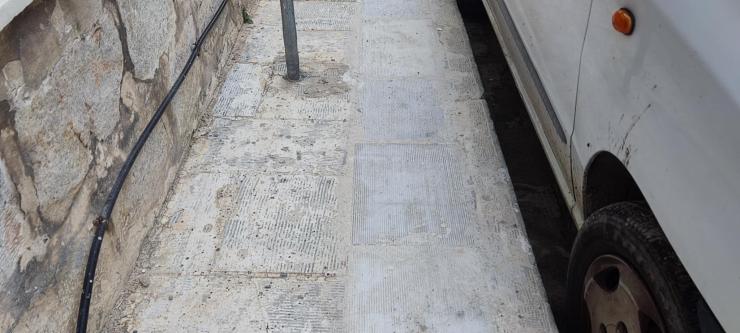 “Παραφωνίες” στην επανατοποθέτηση μαρμάρων 