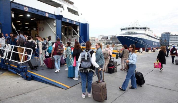 Ακτοπλοϊκά εισιτήρια: Συνάντηση Μητσοτάκη με Στυλιανίδη για τις τιμές