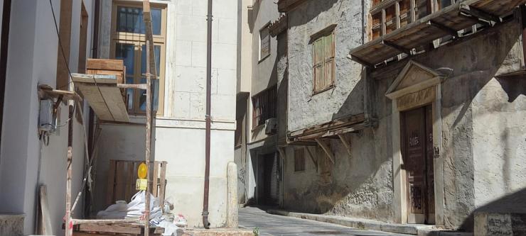 Σφίγγει η “θηλιά” για τους ιδιοκτήτες επικίνδυνων ακινήτων 