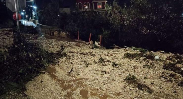 Έντονα καιρικά φαινόμενα: Μηνύματα του 112 σε Κεφαλονιά και Ζάκυνθο