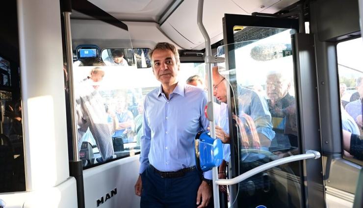 Μητσοτάκης: 900 καινούργια λεωφορεία μέχρι το τέλος καλοκαιριού