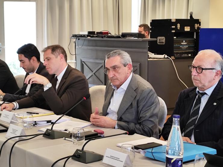 Προσκαλούν σε κοινή συνεδρίαση για το τέλος ανθεκτικότητας 